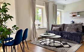 Barbacan Apartments - Old Town Center, Panoramic View & Parking